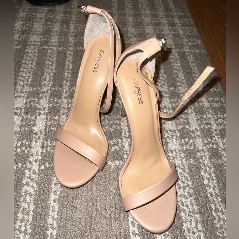 Express Heels